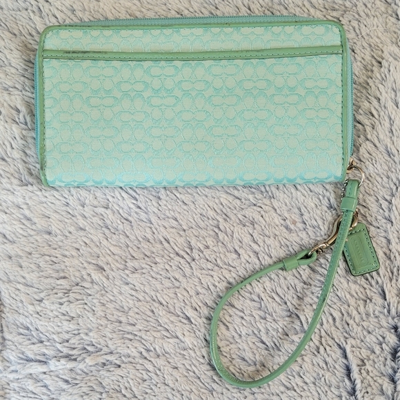 Coach wallet - Picture 2 of 8